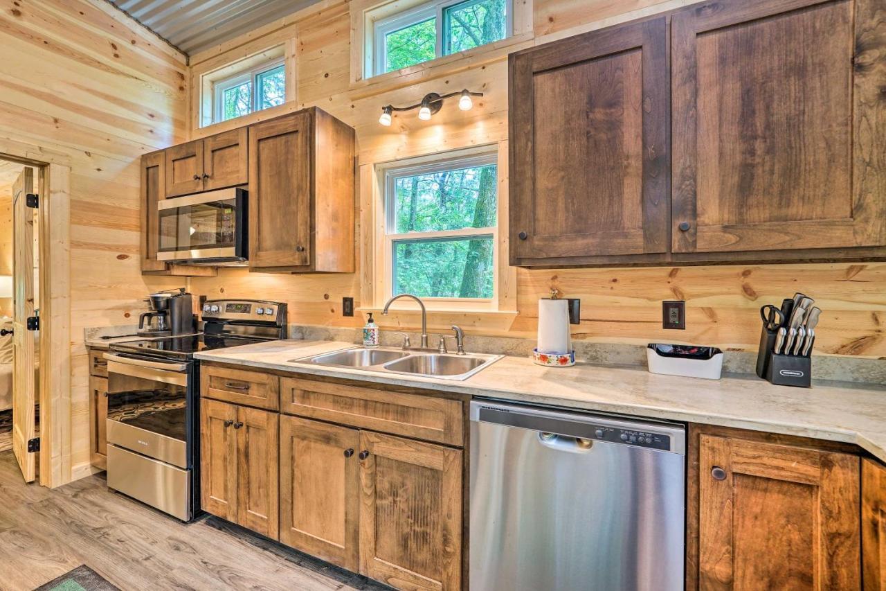 Stylish Cabin By Beavers Bend Hot Tub And Fire Pit 브로큰보우 외부 사진